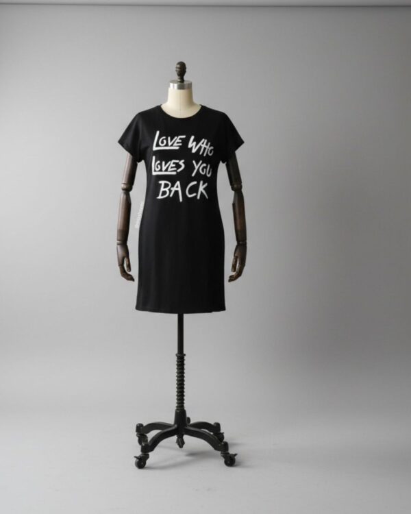 Vestido camiseta para mujer negro LOVE WHO - Image 3